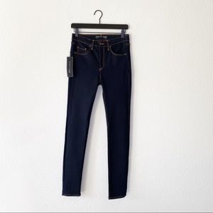 ▪️Veronica Beard▪️Kate 10" Skinny jeans